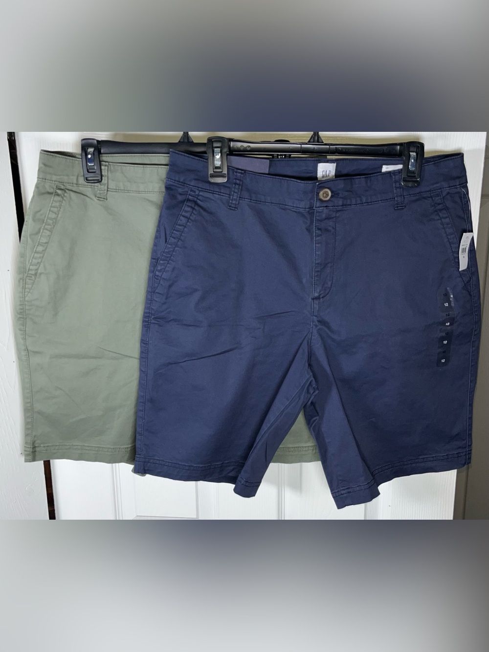 Lot of 2 Women’s GAP 9" High Rise Bermuda Shorts Size 12 Cotton Blue Green
